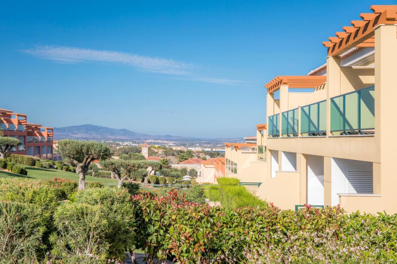 Boavista Golf & Spa - Bela Colina Holidays Lagos Buitenkant foto Residential area in Porto Cristo